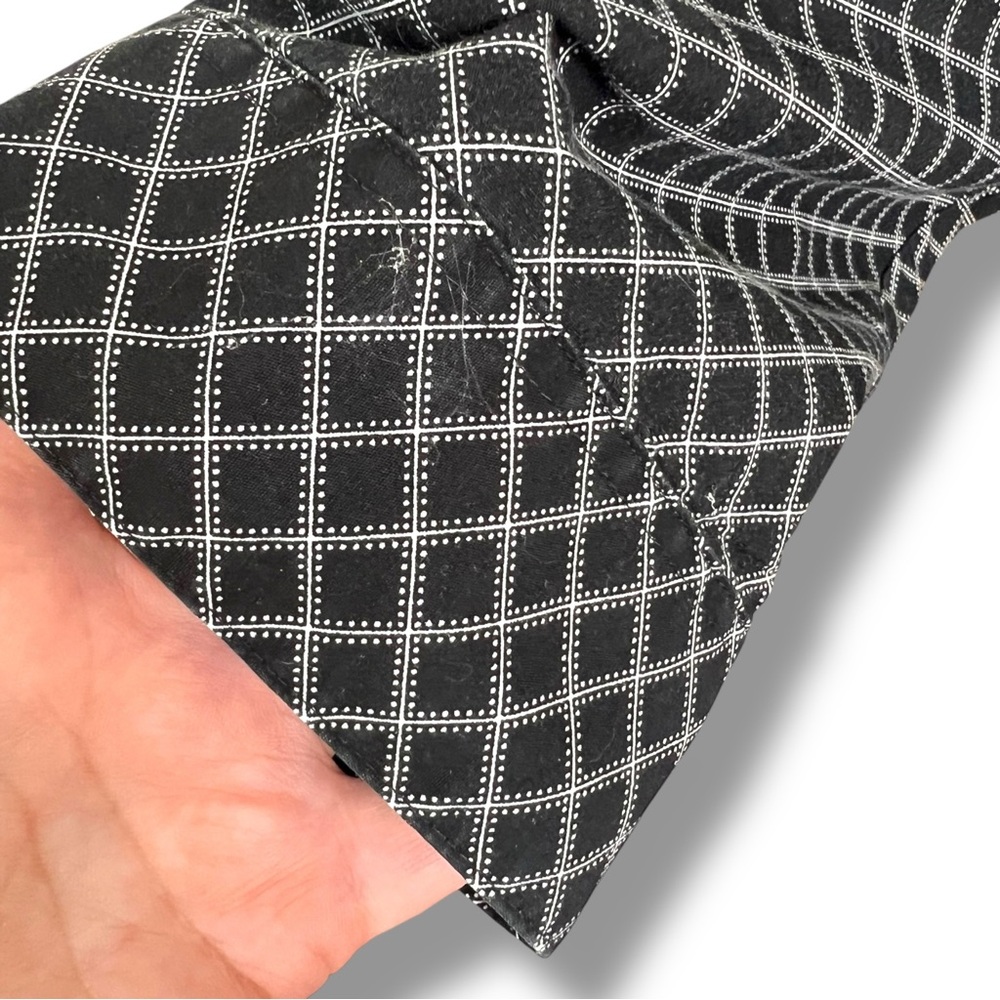 Coldwater Creek Black and White Geometric Button Down Blouse Sz M - Picture 9 of 13